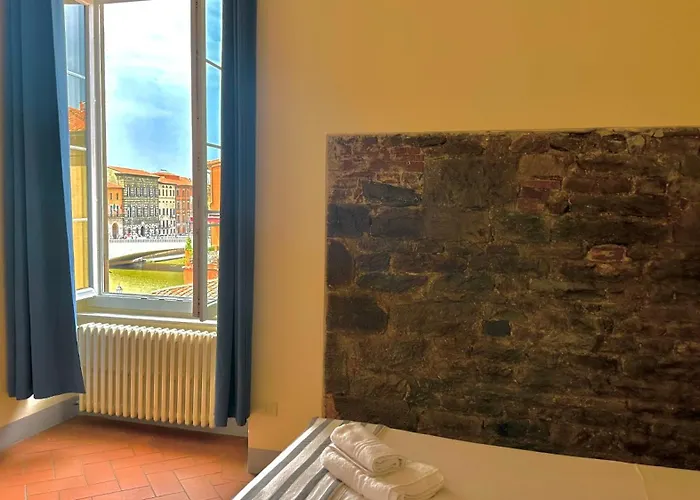 Le Stanze Di Piazza Cairoli 4* Pisa
