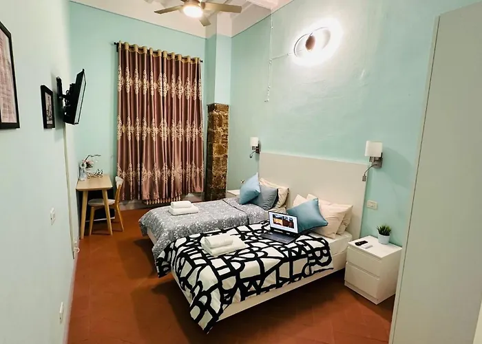 Bed and breakfast Le Stanze Di Piazza Cairoli 4*