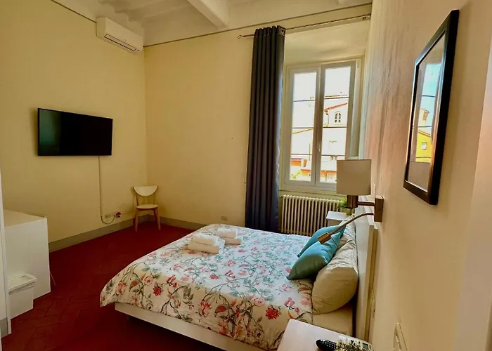 Le Stanze Di Piazza Cairoli Bed and breakfast Pisa