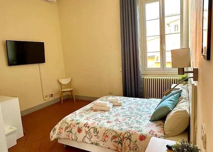 Le Stanze Di Piazza Cairoli 4*