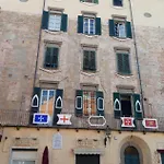 Le Stanze Di Piazza Cairoli 4*