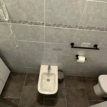 Le Stanze Di Piazza Cairoli B&B 피사