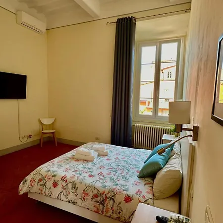Le Stanze Di Piazza Cairoli Bed & Breakfast Pisa