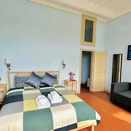 Le Stanze Di Piazza Cairoli 4*